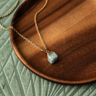 Amazonit-Halskette – Edelstein-Anhänger – Edelstahl Gold – Balance