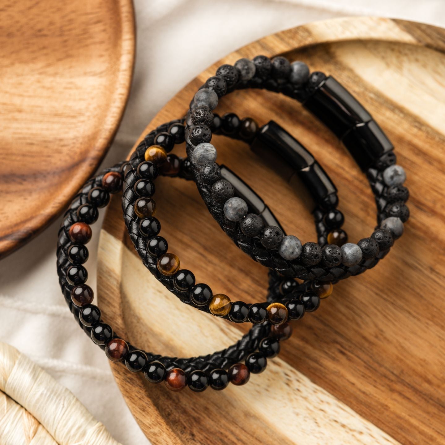 Doppeltes Armband – geflochtenes Leder – Labradorit und Lavastein – Edelstahlverschluss