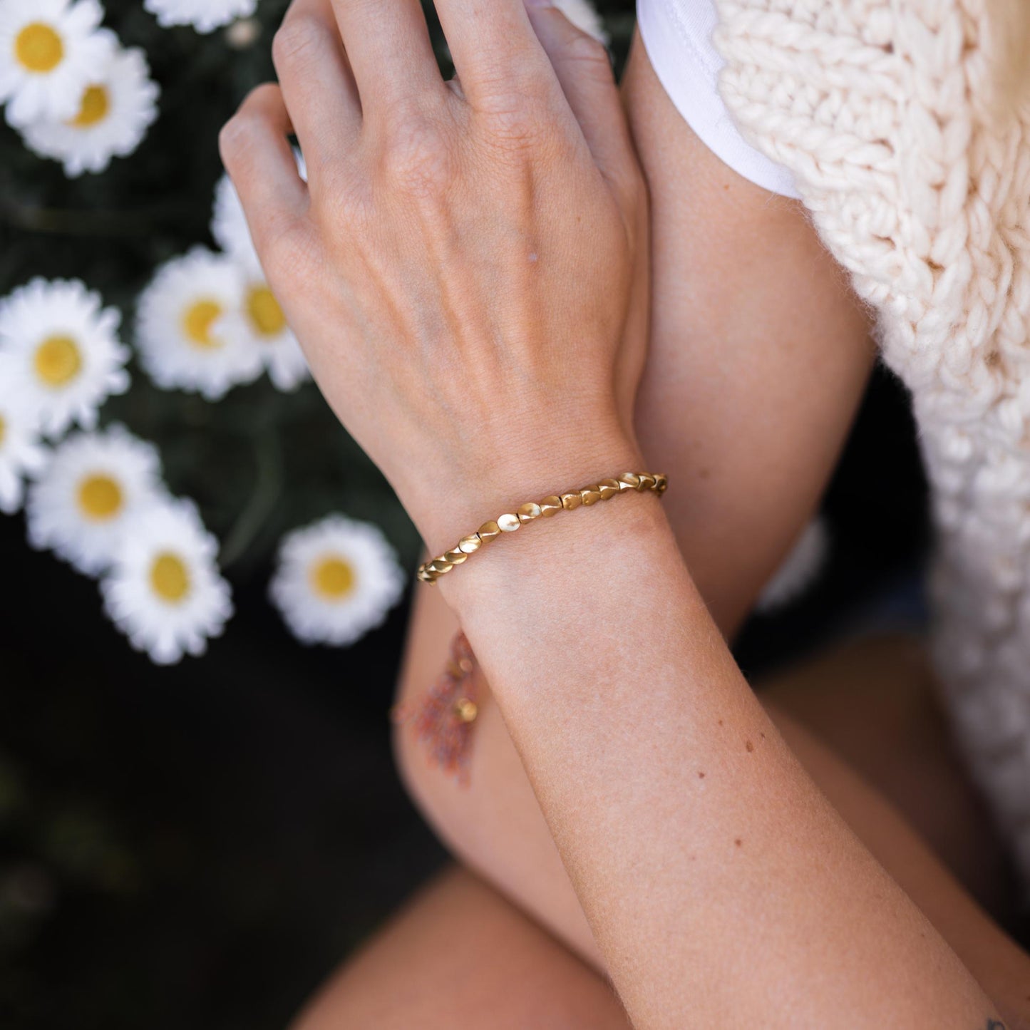 Glücksarmband - Goldfarbenes tibetisches Armband - Handgefertigt