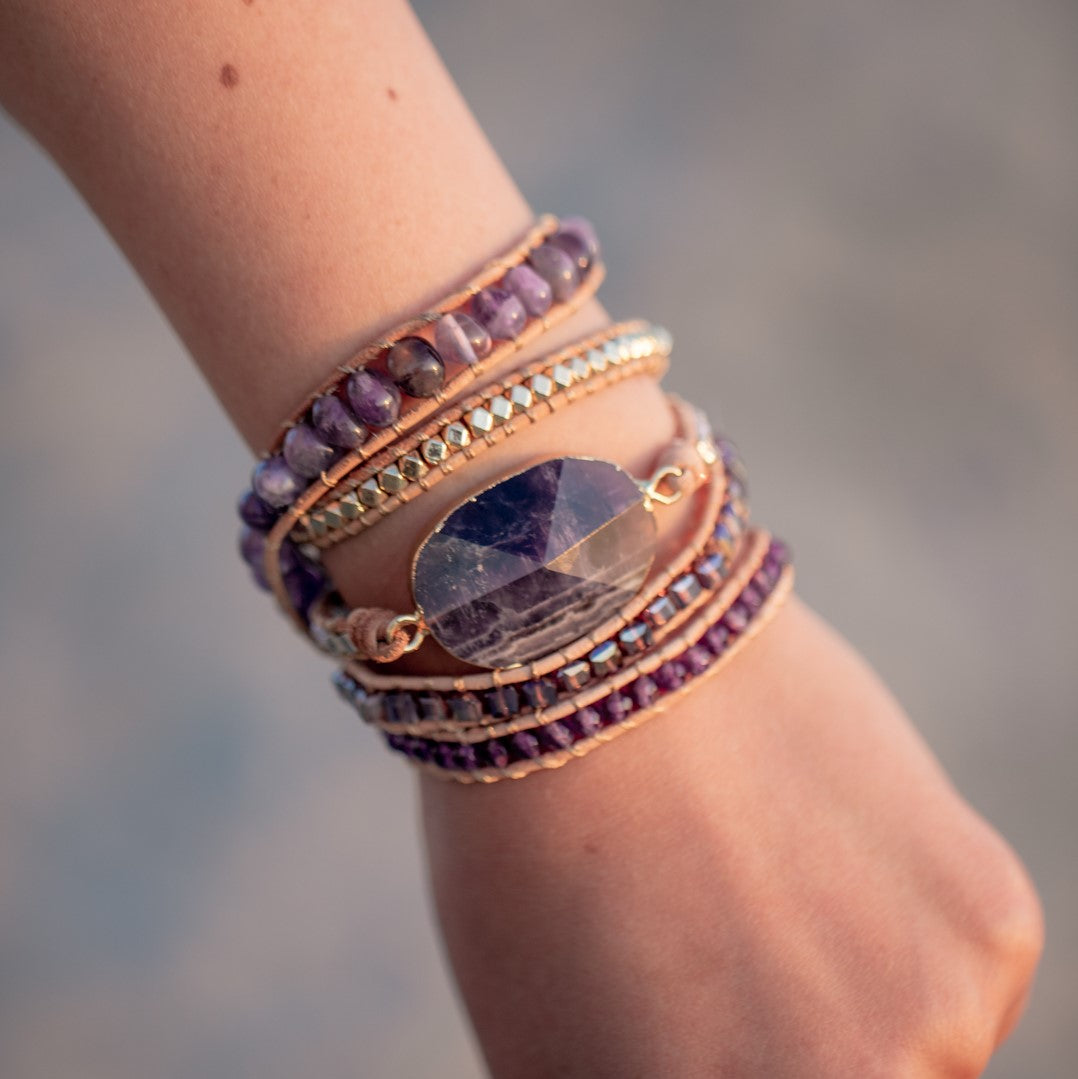 Wickelarmband – Amethyst & Leder – Grobschliff – Einblick