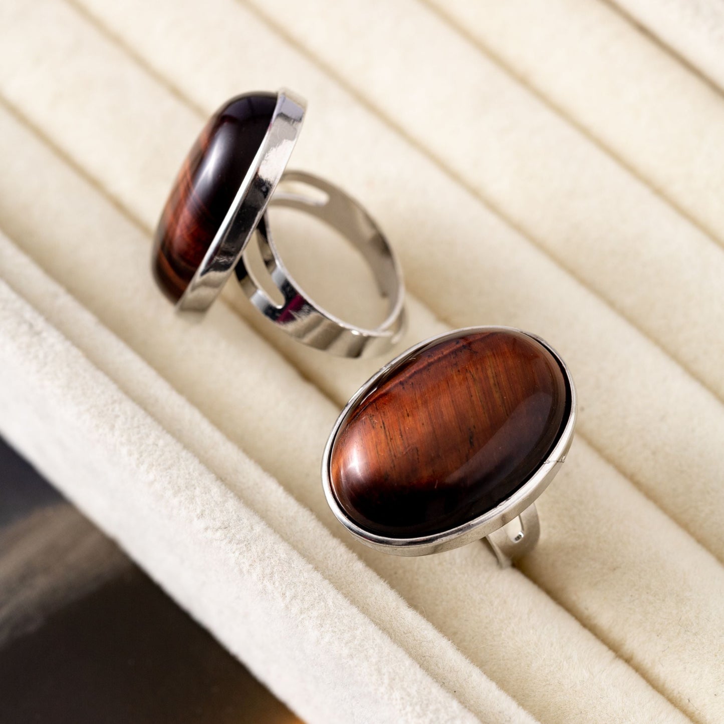 Roter Tigerauge-Ring – Cabochon-Edelstein – Zielstrebigkeit