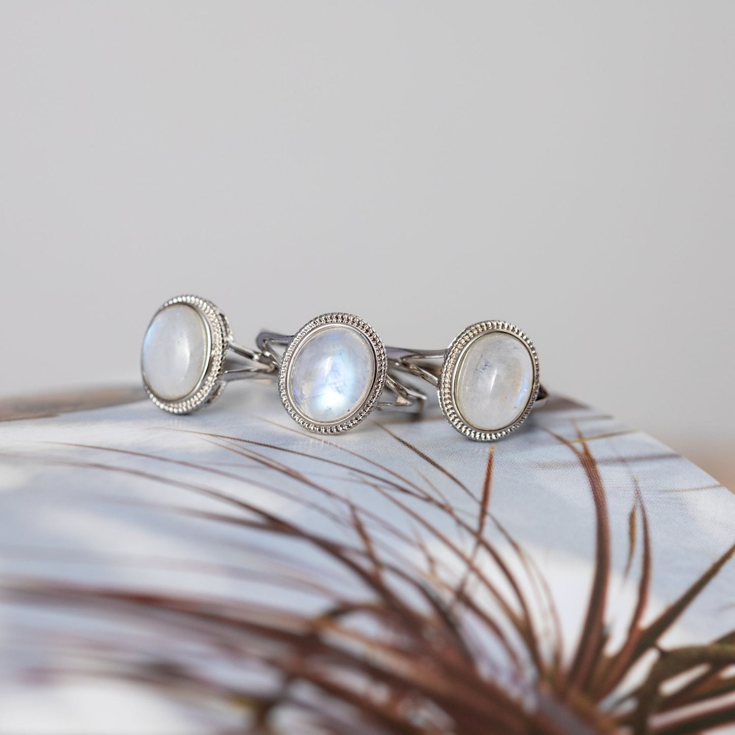 Mondsteinring – 925er Sterlingsilber – verstellbar – feminine Energie