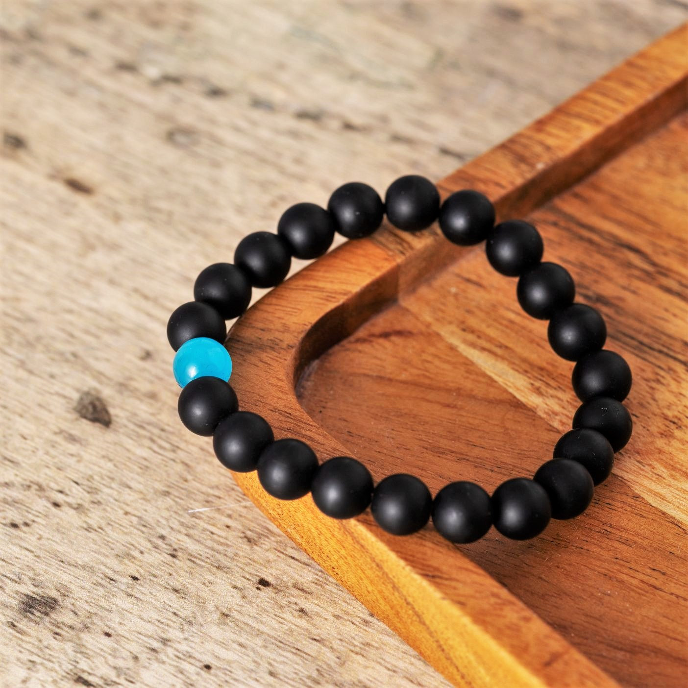 Balance-Armband – Mattierter Onyx und Opalit – Fokus