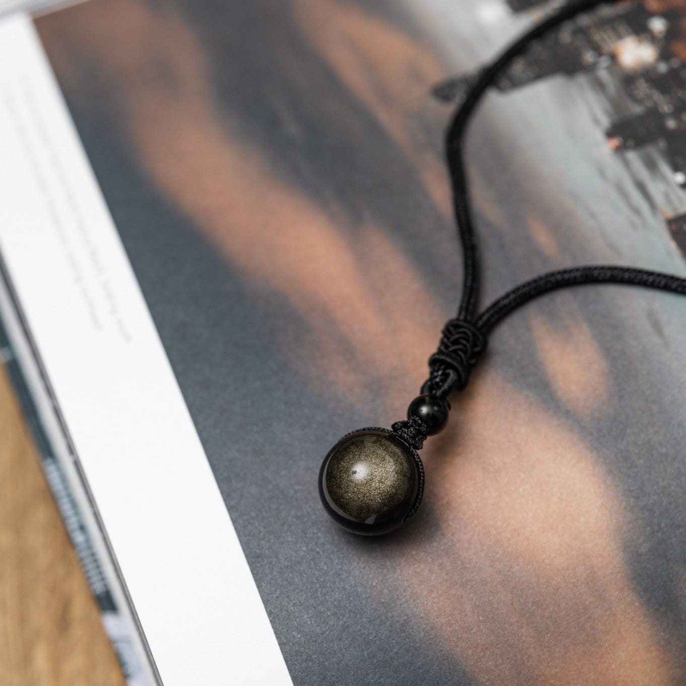 Obsidian-Edelstein-Halskette – Gold/Silber – verstellbar – Einblick
