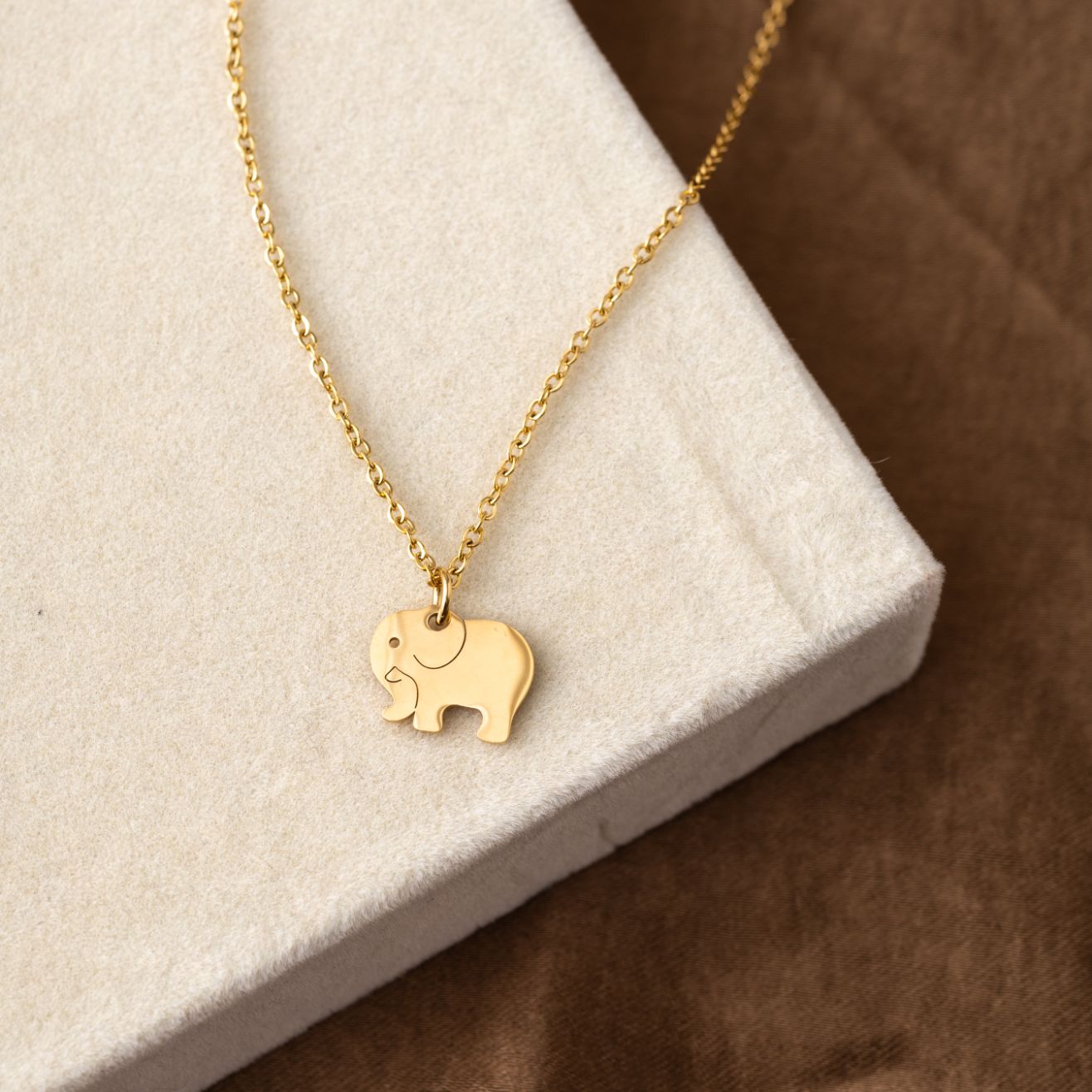 Elefanten-Halskette – Edelstahl – Gold – Weisheit