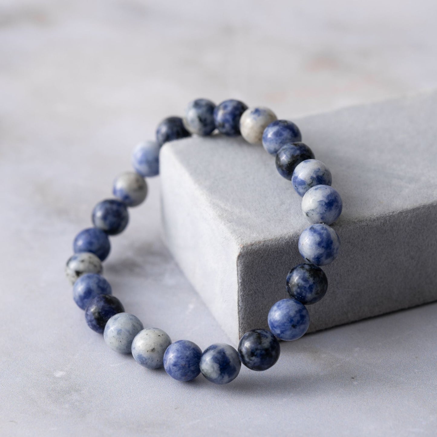 Balance-Armband – Blauer Sodalith – Treue