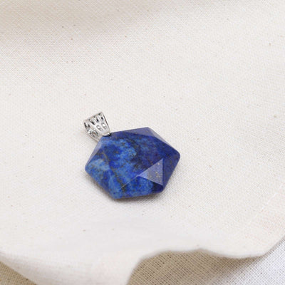Lapislazuli-Anhänger – Edelstein im Sechseckschliff – Kreativität