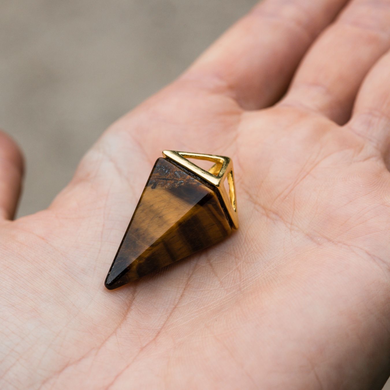 Tigerauge Anhänger - Anhänger Halskette - Goldene Pyramide