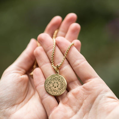 Halskette Aemeth Seal – 7 Erzengel John Dee – Edelstahl – Gold
