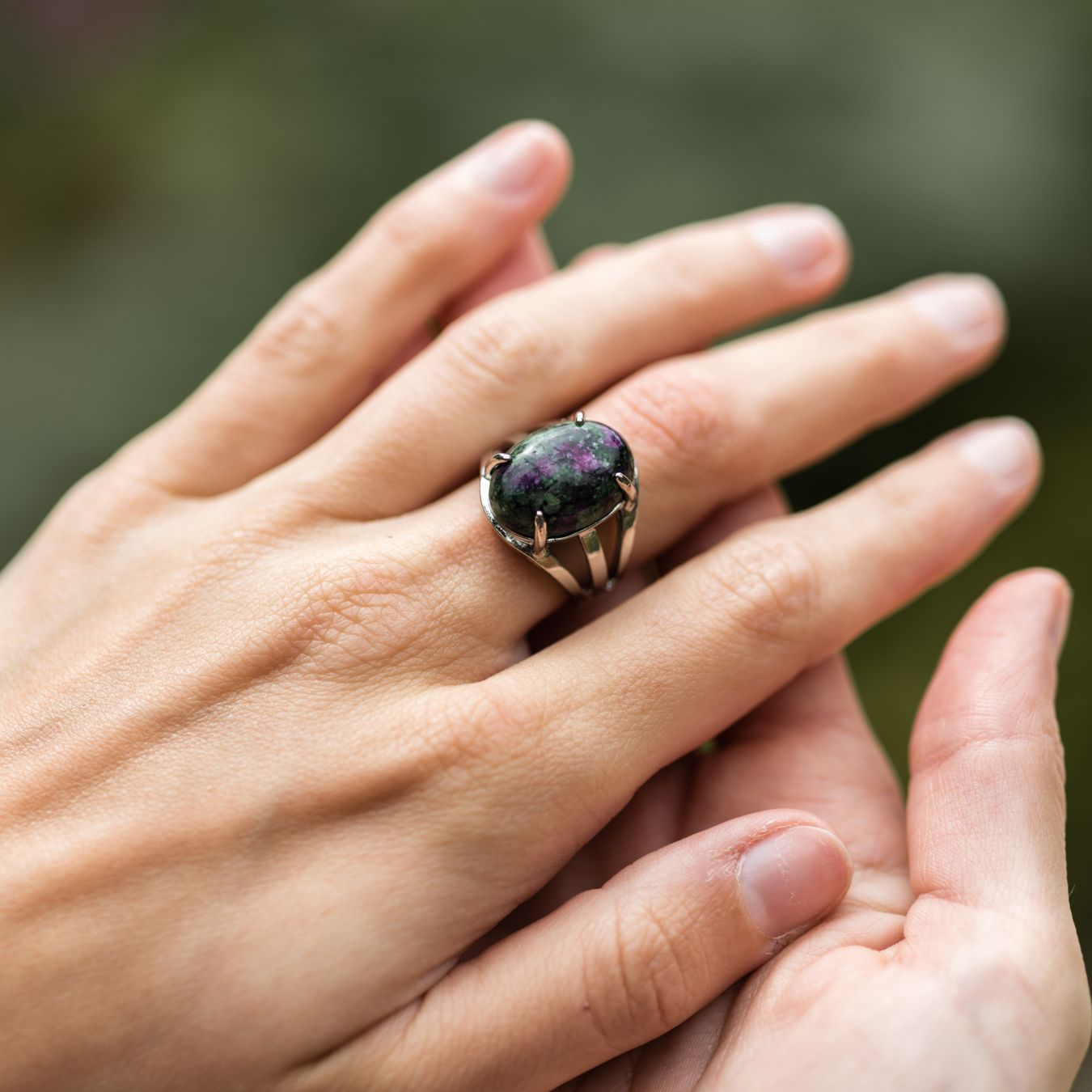 Zoisit-Rubin-Ring – Cabochon-Set – Edelstein-Ring – Willenskraft
