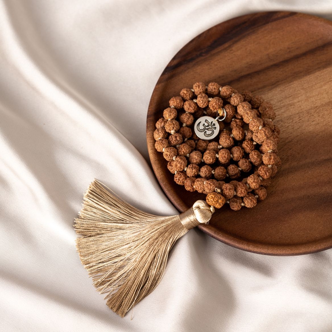 Rudraksha Mala Halskette – Rudraksha Samen & Quaste – Verständnis