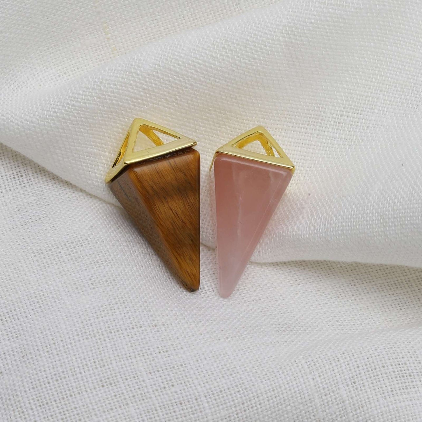 Rosenquarz-Anhänger – Halskette mit Anhänger – Goldene Pyramide