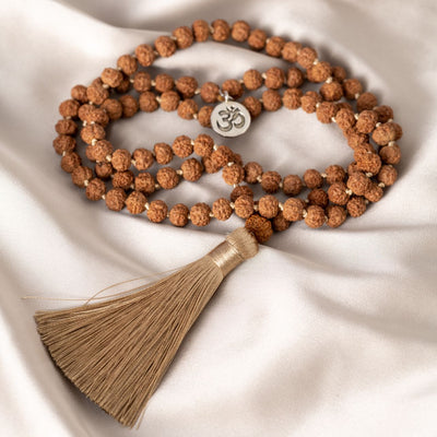 Rudraksha Mala Halskette – Rudraksha Samen & Quaste – Verständnis