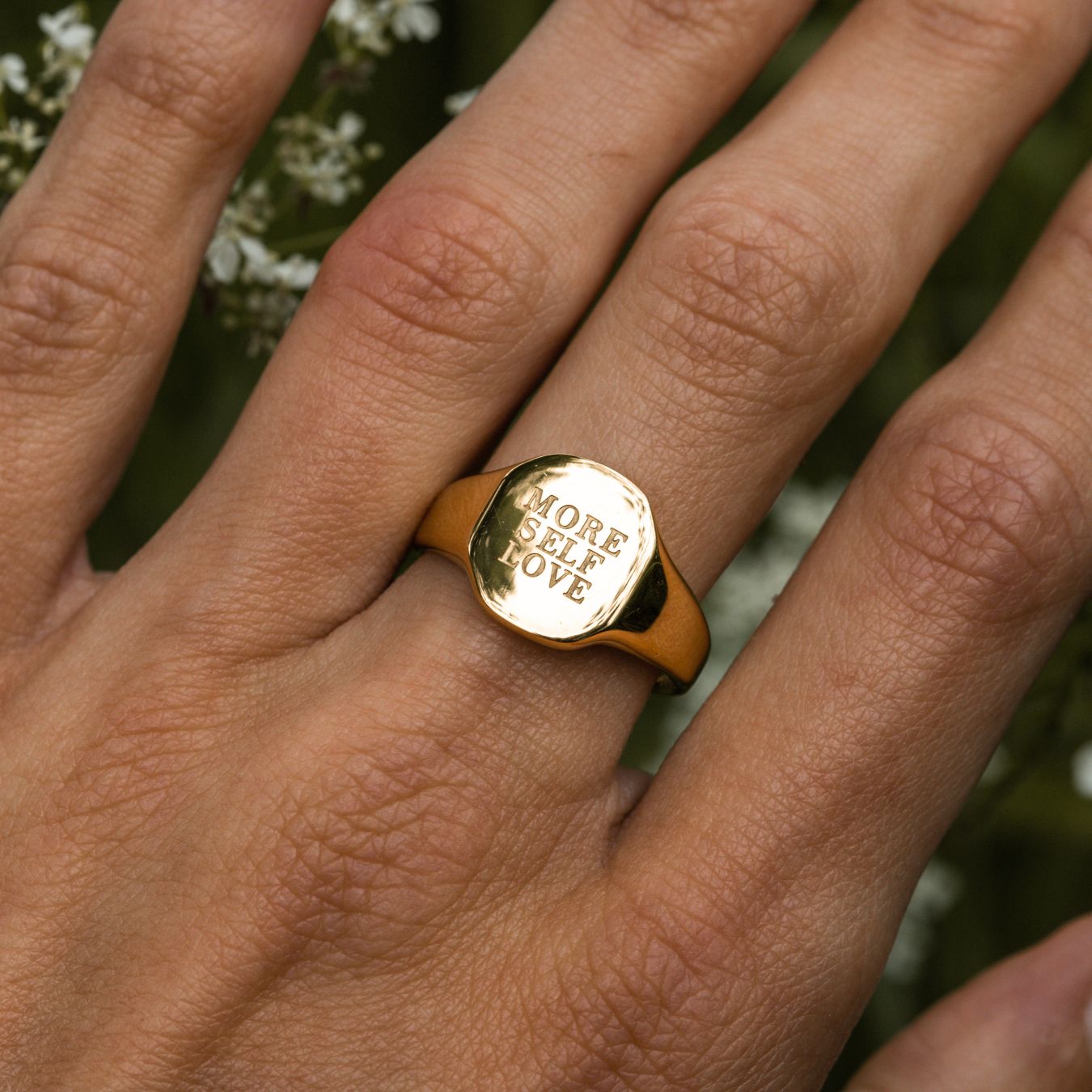 Mehr Selbstliebe Ring – Siegelring 18K Gold – Selbstliebe