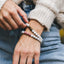 Balance-Armband-Edelsteine – Howlith und Rhodonit – Positivität