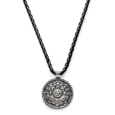 Mandala-Halskette – Lotus und Ohm – Halskette und Anhänger – Beleuchtung